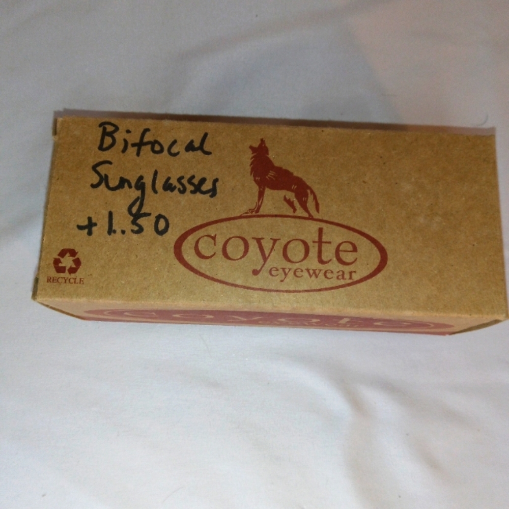 Coyote Eyewear Polarized Sunglasses +1.5